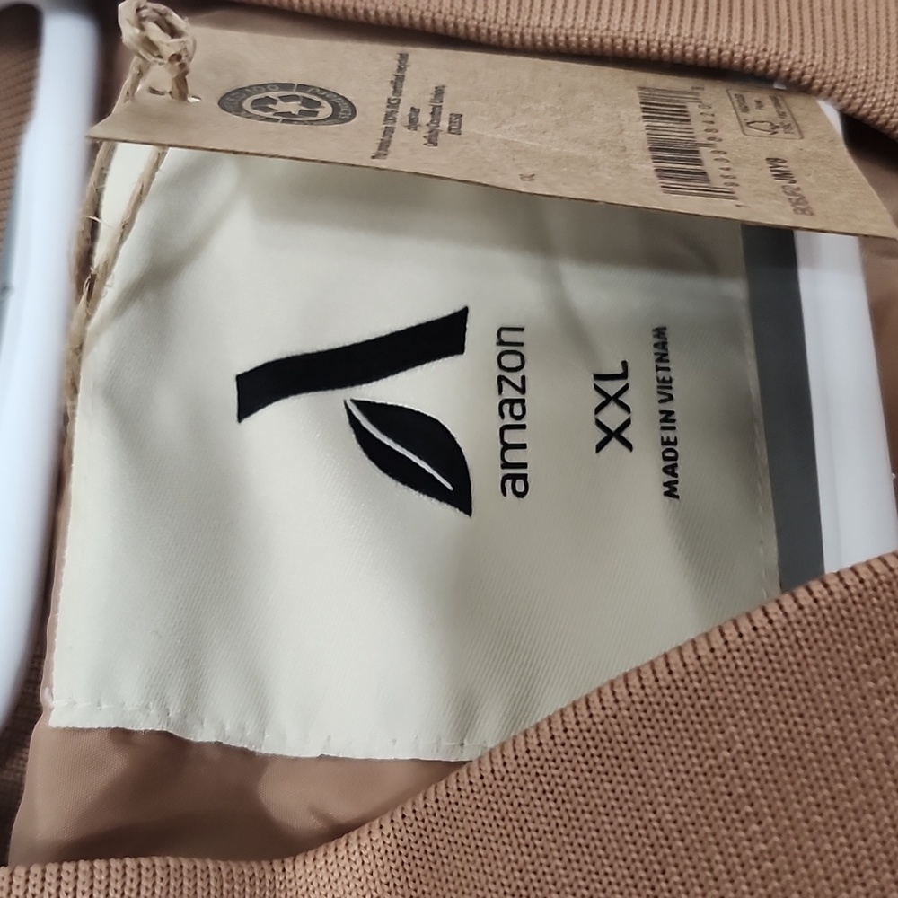 Amazon essentials jacket - Picture 4 of 8